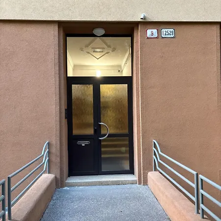 Comfy - Old Town Apartmán